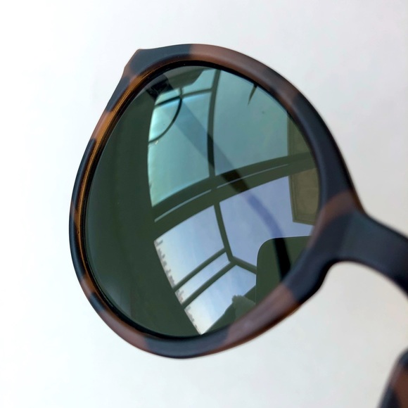 Calvin Klein tortoise shell sunglasses - Picture 8 of 16